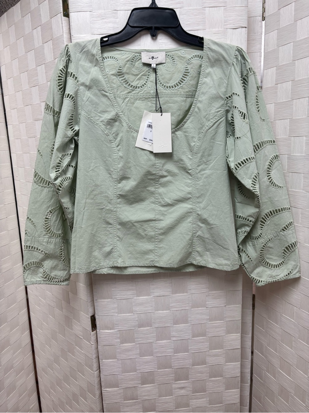 Nwt 7 for all Mankind Seafoam eyelet balloon sleeve top small